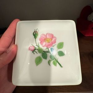 Vintage jewelry box, NWOT.